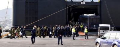 Έφυγαν τα ΜΑΤ από την Λέσβο - Παρών ο Μουτζούρης για να το ελέγξει