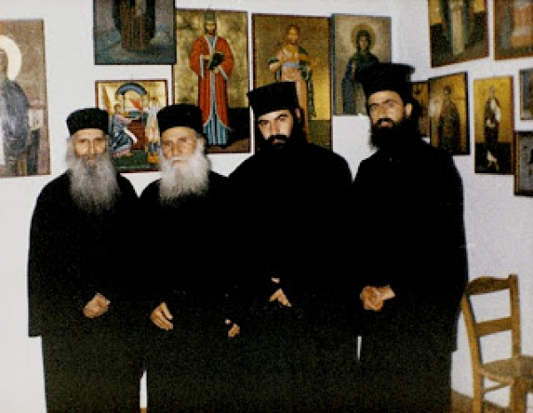 &Eta; &sigma;&upsilon;&gamma;&kappa;&lambda;&omicron;&nu;&iota;&sigma;&tau;&iota;&kappa;ή &epsilon;&mu;&pi;&epsilon;&iota;&rho;ί&alpha; &zeta;&omega;ή&sigmaf; &mu;&epsilon; &tau;&omicron;&nu; Ά&gamma;&iota;&omicron; &Iota;ά&kappa;&omega;&beta;&omicron;/ &Mu;&eta;&tau;&rho;&omicron;&pi;&omicron;&lambda;ί&tau;&eta;&sigmaf; &Sigma;&iota;&alpha;&tau;ί&sigma;&tau;&eta;&sigmaf;